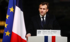 LA FRANCE VA POUVOIR "AJUSTER SON EFFORT" AU SAHEL, DIT MACRON AUX ARMÉES