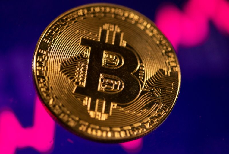 LE BITCOIN TOUCHE UN SOMMET À LA VEILLE DE L'IPO DE COINBASE