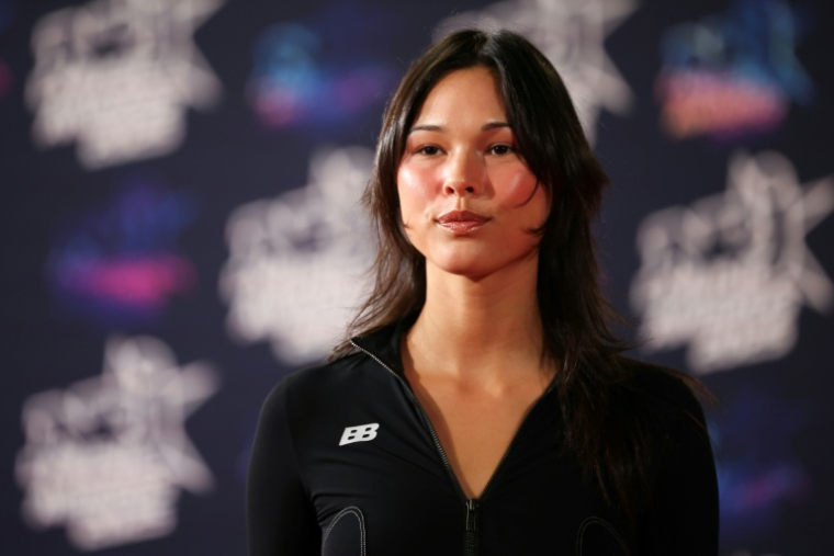 La chanteuse franco-coréenne Miki lors de la 27e édition des NRJ Music Awards à Cannes, le 31 octobre 2025 ( AFP / Valery HACHE )