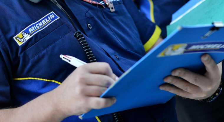 Avec un gain de 2,7% depuis le 1er janvier, Michelin est la sixième plus forte hausse de l'indice CAC 40. (© cc Michelin Motorsport Moto)