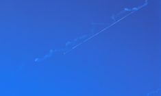 Un missile tiré depuis l'Iran dans le ciel de Naplouse, en Cisjordanie occupée le 19 juin 2025 ( AFP / Zain JAAFAR )