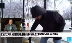 Fortes chutes de neige attendues à Kiev, l'électricité toujours perturbée