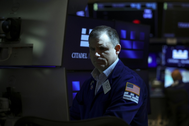 Un opérateur à la Bourse de New York, le 27 mai 2026 ( AFP / ANGELA WEISS )