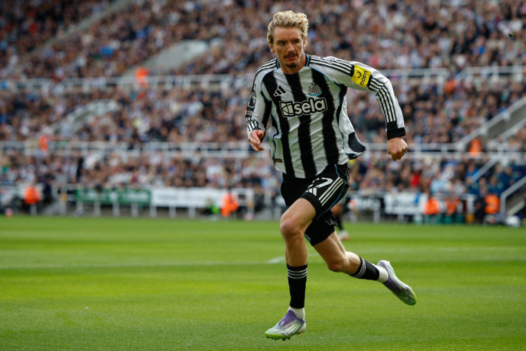 Comment Newcastle a adapté son jeu à Nick Woltemade ?