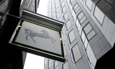 LLOYDS: BOND DES BÉNÉFICES AU T1, LE DG SUR LE DÉPART