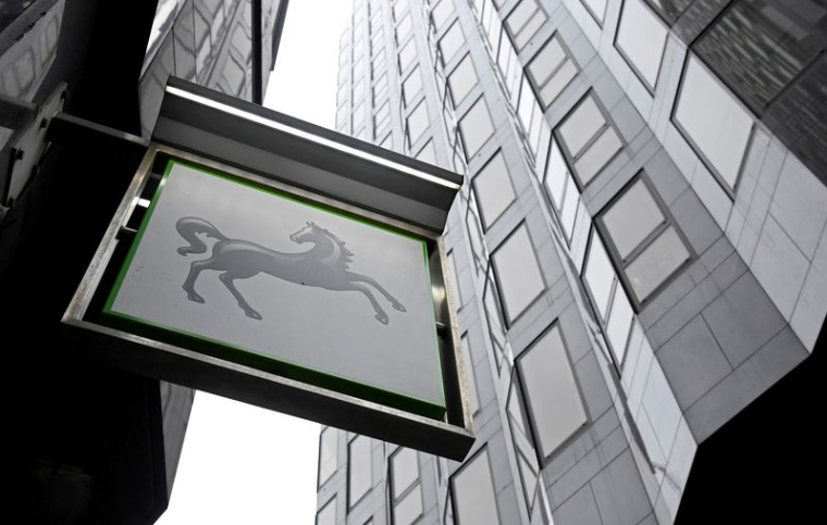 LLOYDS: BOND DES BÉNÉFICES AU T1, LE DG SUR LE DÉPART