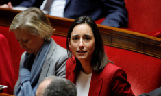 PARIS FUSTIGE L'ACCORD FIAT-TESLA, "DÉTOURNEMENT" DES RÈGLES DE L'UE