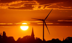 FRANCE: LE SECTEUR DES ÉNERGIES RENOUVELABLES VEUT DES MESURES D'URGENCE