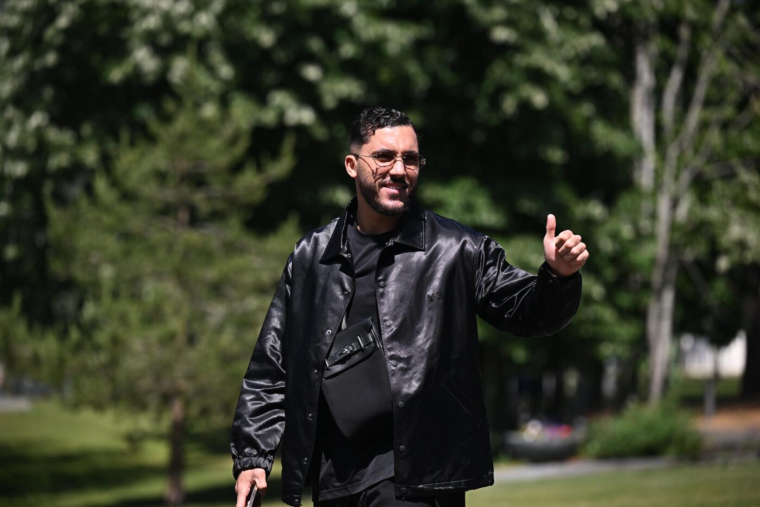 Rayan Cherki reprend Lacrim et Ninho pour son bizutage