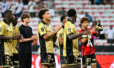 L'entraîneur de Nice déçu de ne pas gagner après l’hommage aux victimes de l’attentat du 14 juillet