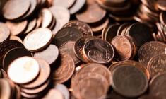 Les pièces rouges de un et deux centimes d’euro, vouées à disparaître (Crédits photo : Unsplash - Jonathan Brinkhorst )