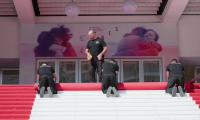 Festival de Cannes: le tapis rouge déroulé à quelques heures de la cérémonie d'ouverture