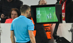 Quand les arbitres italiens jouent à pierre-feuille-ciseaux