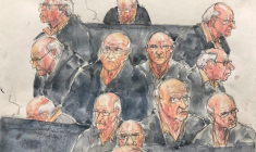 Croquis d'audience du 22 mai 2025 montrant l'ex-chirurgien pédocriminel Joël Le Scouarnec réagissant lors de l'audience de son procès pour viols et agressions sexuelles, au palais de justice de Vannes, dans le Morbihan ( AFP / Benoit PEYRUCQ )