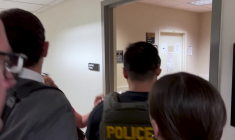 À New York, ICE "tente d'attiser la peur" dans les couloirs du tribunal de l'immigration