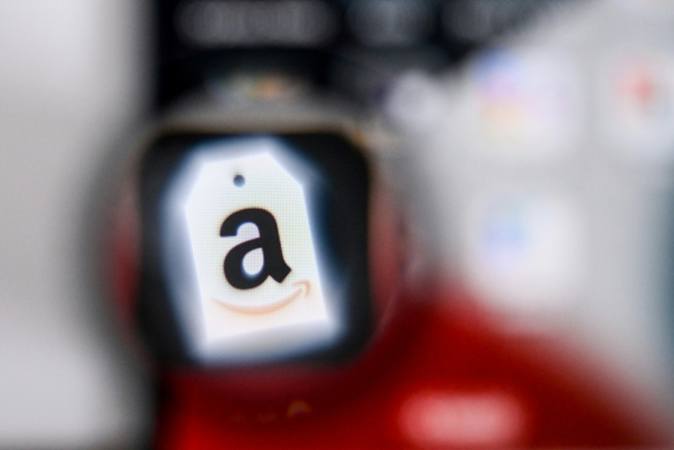 Le géant du commerce en ligne Amazon supprime 16.000 postes dans le monde, à l'heure où il concentre ses efforts sur l'intelligence artificielle. ( AFP / Kirill KUDRYAVTSEV )