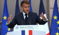 Le président Emmanuel Macron le 18 septembre 2026 à l'Elysée, à Paris ( POOL / Thomas SAMSON )