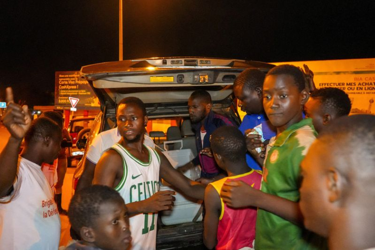 Des partisans de la junte nigérienne manifestent à Niamey