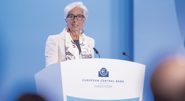 Christine Lagarde, présidente de la Banque centrale européenne, a annoncé, le 27 juillet, un nouveau relèvement de 0,25 point de pourcentage des taux d'intérêt directeurs en zone euro. Le taux de dépôt s'élève désormais à 3,75%.( © Felix Schmitt/ECB)