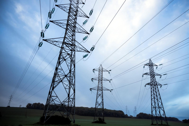 Les enquêtes sur les sabotages électriques qui ont touché le sud-est de la France samedi et dimanche ont été centralisées à Marseille, et co-confiées à la sous-direction antiterroriste (Sdat) de la police judiciaire. ( AFP / LIONEL BONAVENTURE )