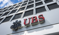 Un logo d'UBS à Lucerne, en Suisse
