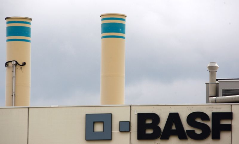BASF FAIT MIEUX QUE PRÉVU AU T2 GRÂCE À LA HAUSSE DES VOLUMES ET DES PRIX