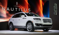 Le SUV Lincoln Nautilus est exposé au Salon de l'automobile de Los Angeles, à Los Angeles