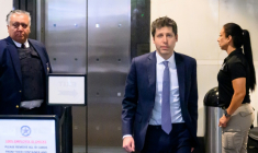 Le PDG d'OpenAI, Sam Altman, arrive au tribunal fédéral d'Oakland pour le procès intenté par Elon Musk contre OpenAI, le 12 mai 2026 en Californie ( AFP / JOSH EDELSON )
