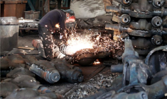 Atelier de fabrication d'accessoires automobiles à Huaibei, dans la province d'Anhui