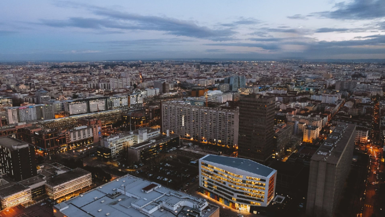 Après Paris et Lille, Lyon va expérimenter l'encadrement des loyers (Crédits photo : Unsplash - Julien Rocheblave )