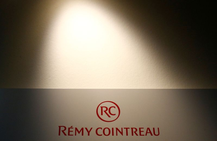 Photo d'archives du logo de Remy Cointreau photographié à la distillerie à Saint-Barthelemy-d'Anjou