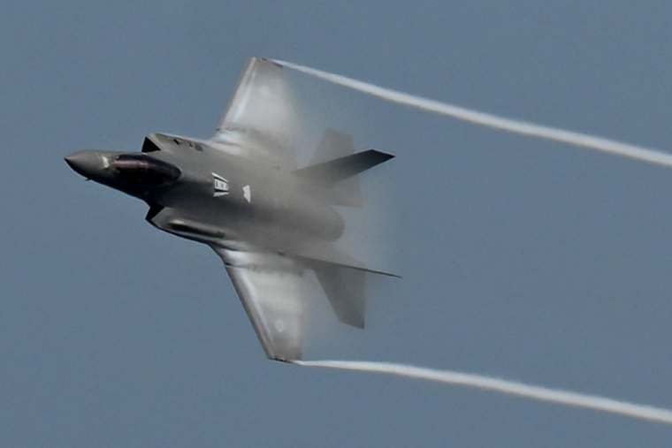 Un F35 américain à Denpasar, en Indonésie, le 20 septembre 2024. (illustration) ( AFP / SONNY TUMBELAKA )