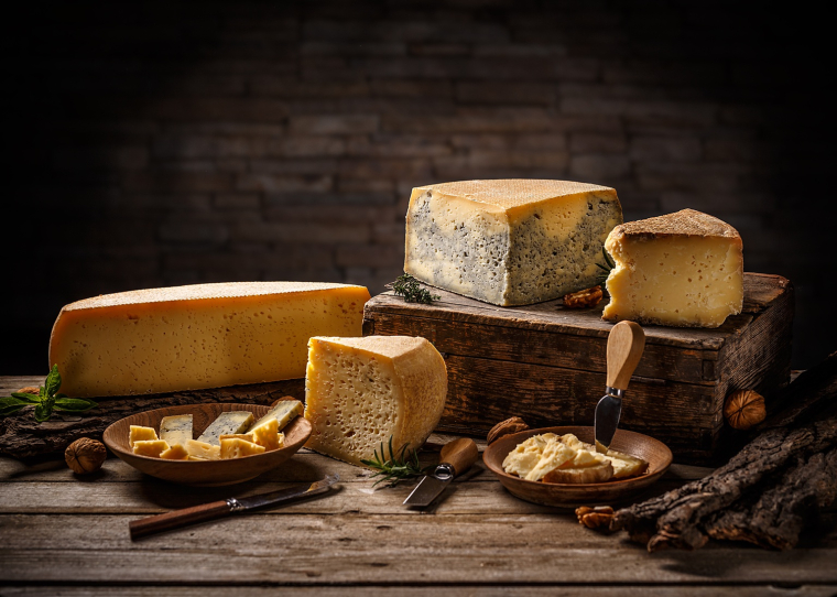 La France fromag&egrave;re dont nous sommes si fiers ne remonte qu&rsquo;&agrave; cinq ou six g&eacute;n&eacute;rations. (cr&eacute;dit: Adobe Stock)