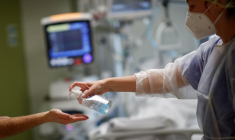 CORONAVIRUS: LE PARQUET DE PARIS OUVRE QUATRE INFORMATIONS JUDICIAIRES CONTRE X