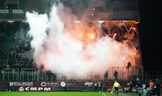 La commission de discipline ferme des tribunes pour des craquages de fumigènes... à l'extérieur