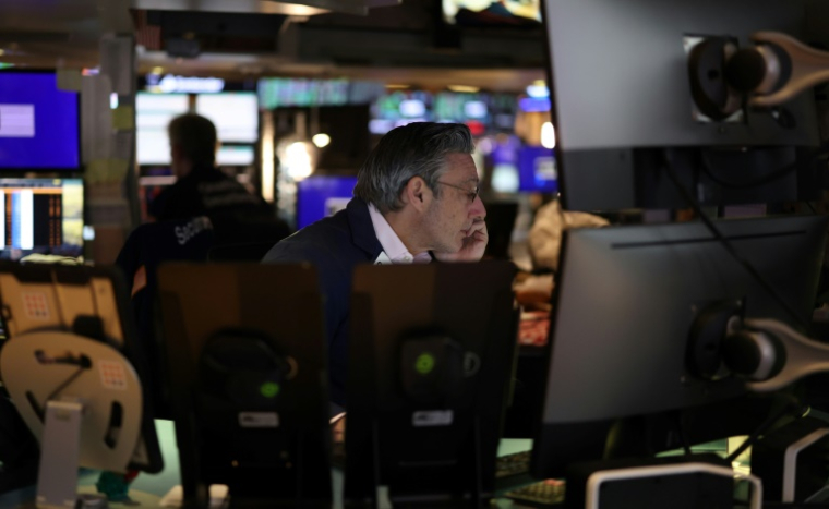 Un opérateur à la Bourse de New York le 23 avril 2025. ( AFP / TIMOTHY A. CLARY )