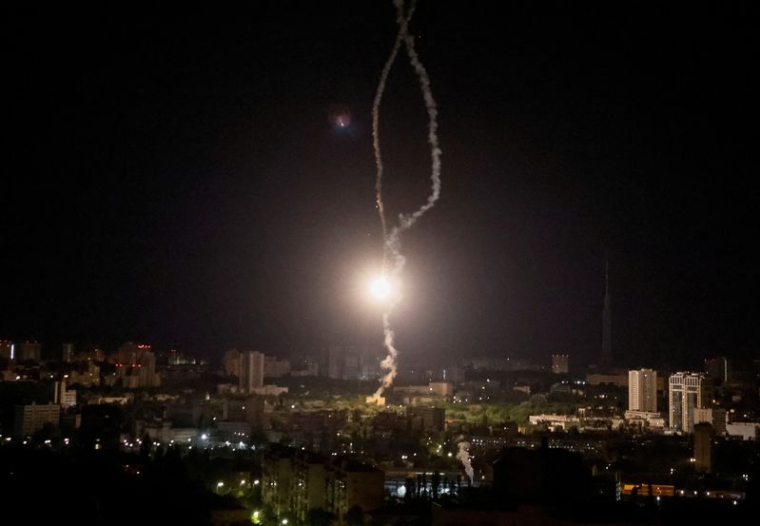 Une frappe de missile à Kyiv