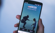 Photo de l'application Deezer sur un smartphone. (Crédit: freestocks.org / Pexels)