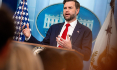 JD Vance (vice-président américain) lors d'une conférence de presse à la Maison-Blanche, le 18 juin 2026. ( GETTY IMAGES NORTH AMERICA / ANDREW HARNIK )