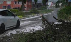 Orages: des rues couvertes de grêle dans l'agglomération de Saint-Etienne