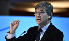 Arnaud Montebourg, en octobre 2021, à Paris ( AFP / STEPHANE DE SAKUTIN )