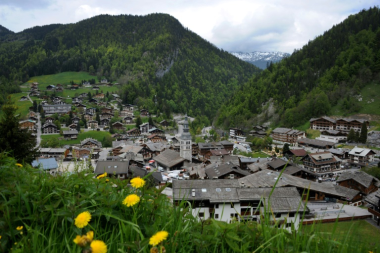 La station de La Clusaz, dans les Alpes, le 3 juin 2013 ( AFP / JEAN-PIERRE CLATOT )