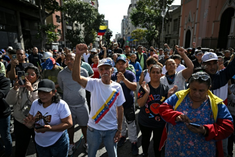 Les partisans du président du Venezuela, Nicolás Maduro dans les rues de Caracas le 3 janvier 2026 ( AFP / Federico PARRA )