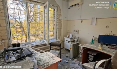 Un hôpital touché par une frappe russe, à Kherson, en Ukraine, le 29 octobre 2025 ( Telegram / @olexandrprokudin / Handout )