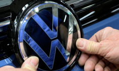 Logo de Volkswagen à son siège à Wolfsburg