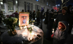 Un mémorial en hommage à Alex Pretti, tué par des agents fédéraux de l'immigration à Minneapolis, à Washington, le 28 janvier 2026 ( AFP / Mandel NGAN )
