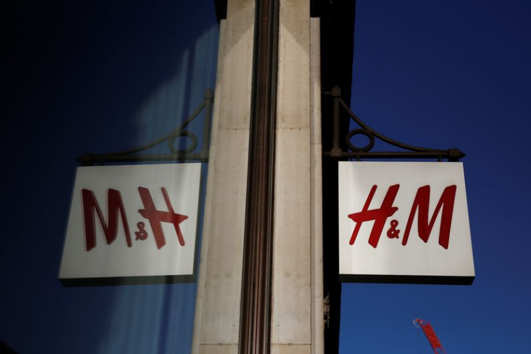 H&M RENOUE AVEC LES BÉNÉFICES MAIS LE REBOND DES VENTES S'ESSOUFFLE