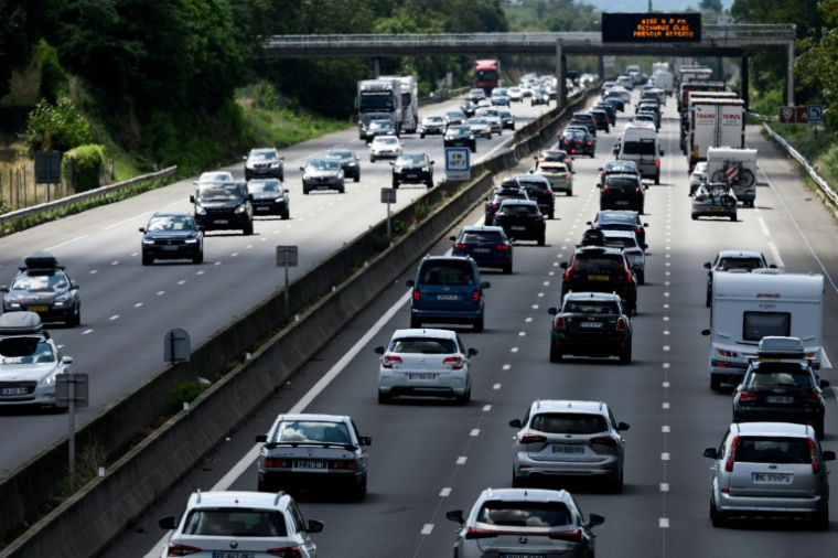 Un cabinet d'avocats s'attaque aux tarifs des péages d'autoroutes ( AFP / JEAN-PHILIPPE KSIAZEK )
