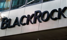 BLACKROCK BAT LES ESTIMATIONS AU PREMIER TRIMESTRE, NIVEAU RECORD D'ACTIFS SOUS GESTION