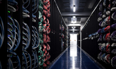 Une salle de serveurs à Saint-Ouen-l'Aumône, le 9 juillet 2021. (illustration) ( AFP / ALAIN JOCARD )